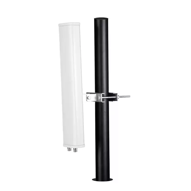 In che modo un'antenna direzionale migliora le prestazioni della comunicazione wireless?